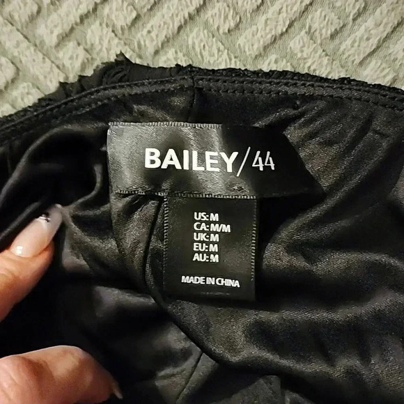 Bailey / 44 Black Rose Detailed Pencil Skirt - Picture 5 of 5